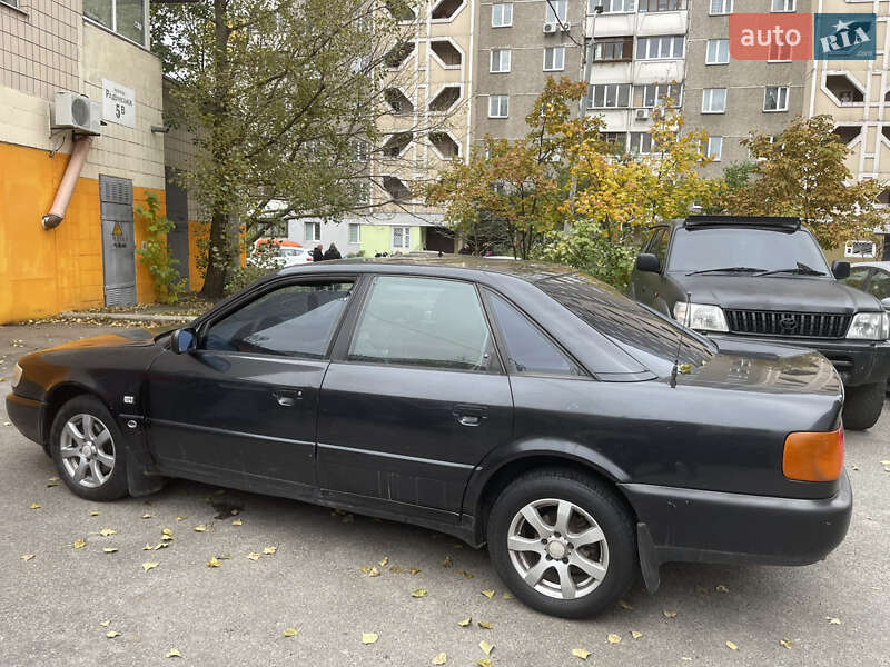 Седан Audi 100 1992 в Києві