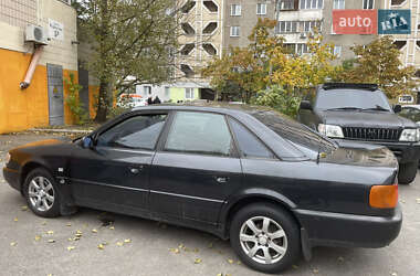 Седан Audi 100 1992 в 