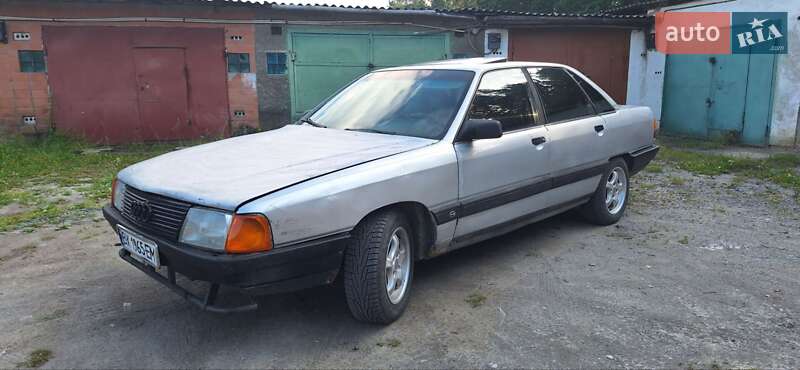 Седан Audi 100 1990 в Шепетівці