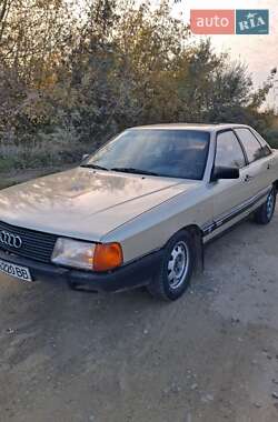 Седан Audi 100 1986 в 