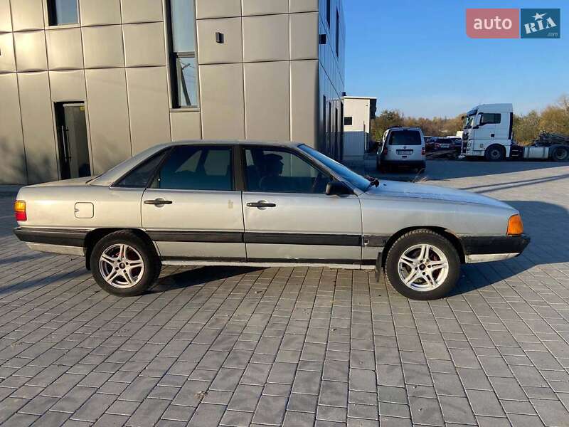 Седан Audi 100 1987 в Хмельницком фото 4 Седан Audi 100 1987 в Хмельницком