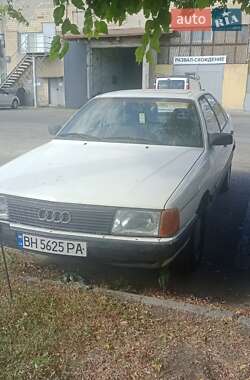 Седан Audi 100 1986 в Одессе