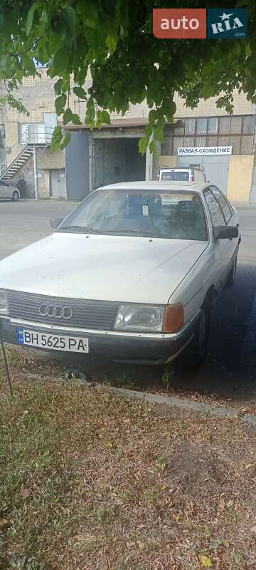 Audi 100 1986 Audi 100 1986