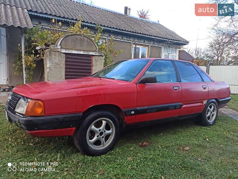 Audi 100 1988 Audi 100 1988