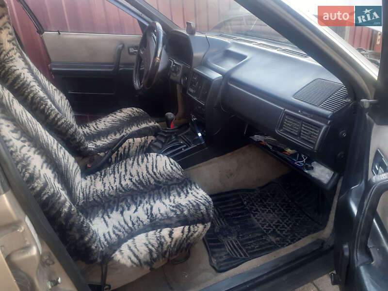 Седан Audi 100 1983 в Ярмолинцах фото 5 Седан Audi 100 1983 в Ярмолинцах