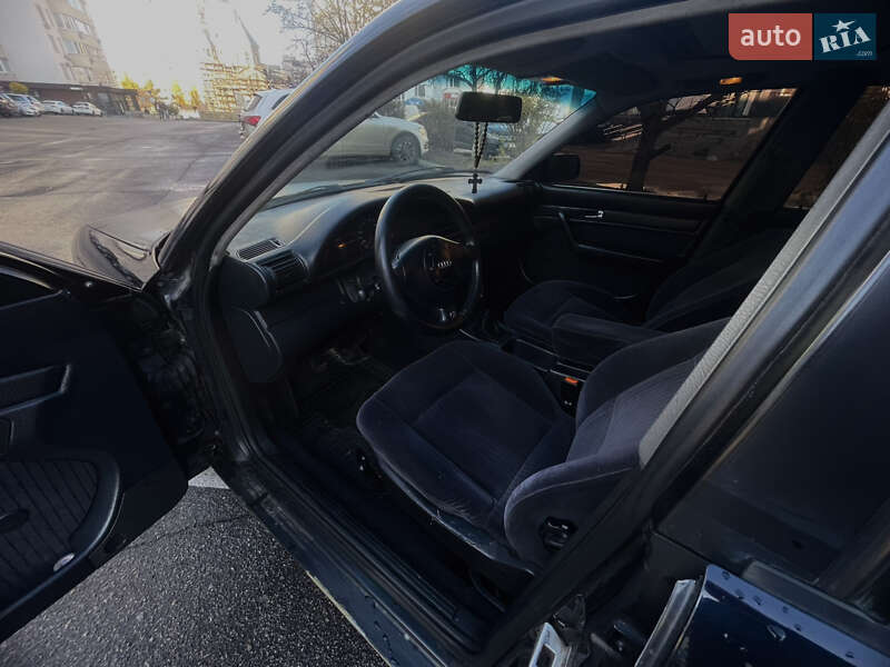 Седан Audi 100 1992 в Черкассах