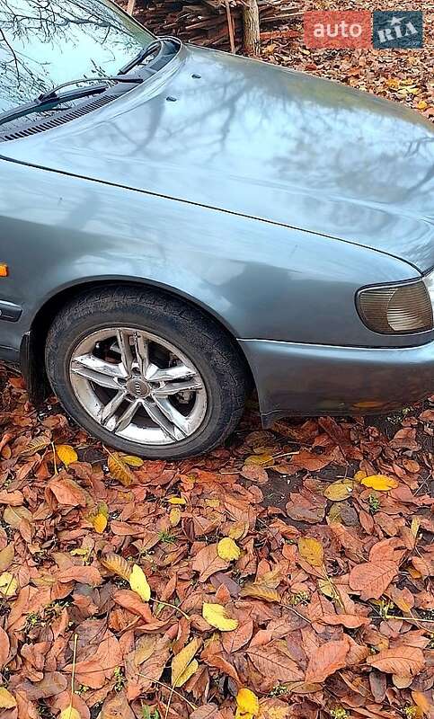 Седан Audi 100 1991 в Краснограді