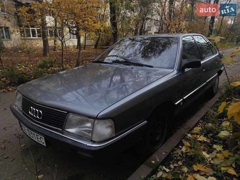 Audi 100 1990