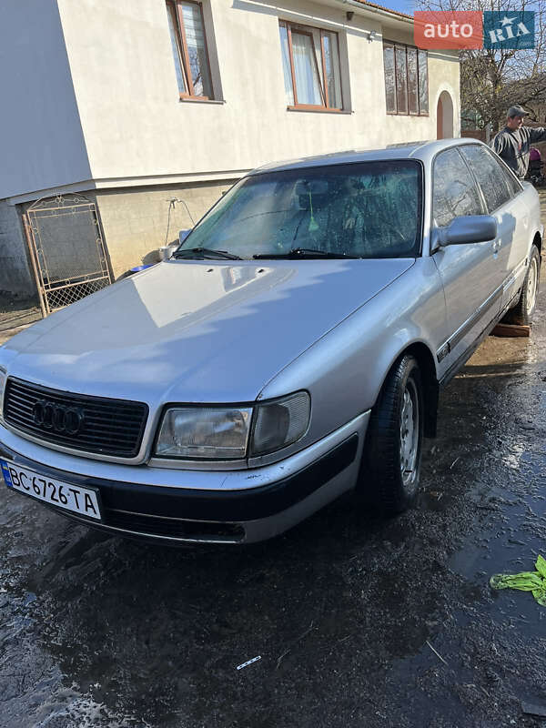 Седан Audi 100 1991 в Бобрке
