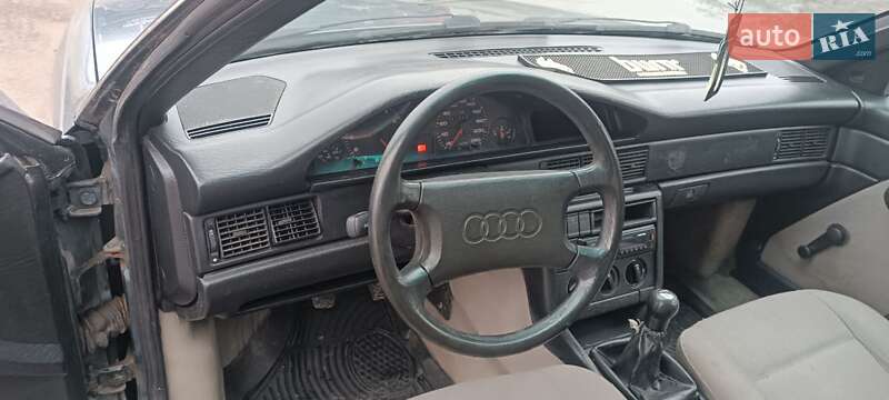 Седан Audi 100 1988 в Ровно