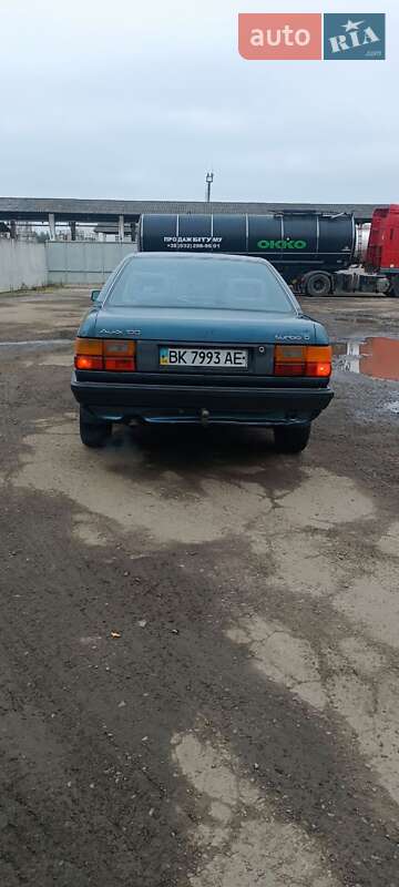 Седан Audi 100 1988 в Ровно