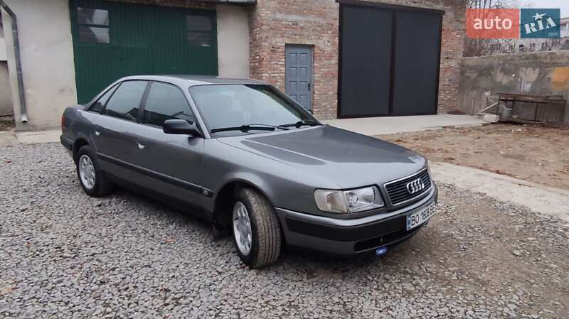 Седан Audi 100 1991 в Чорткове