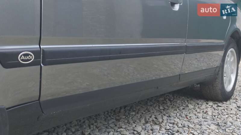 Седан Audi 100 1991 в Чорткове