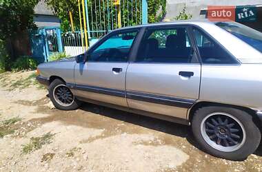 Седан Audi 100 1988 в Малодолинском