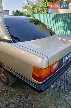 Седан Audi 100 1989 в Луцке