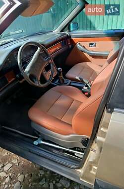 Седан Audi 100 1989 в Луцке