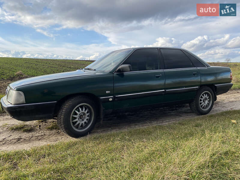 Седан Audi 100 1990 в Ровно