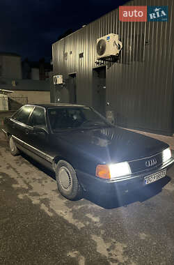 Седан Audi 100 1990 в Чорткові