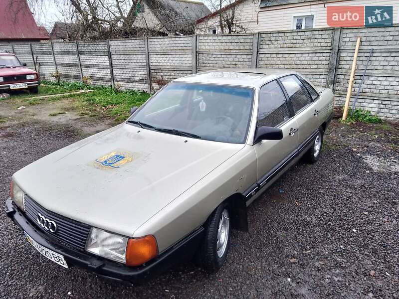 Седан Audi 100 1986 в Ровно