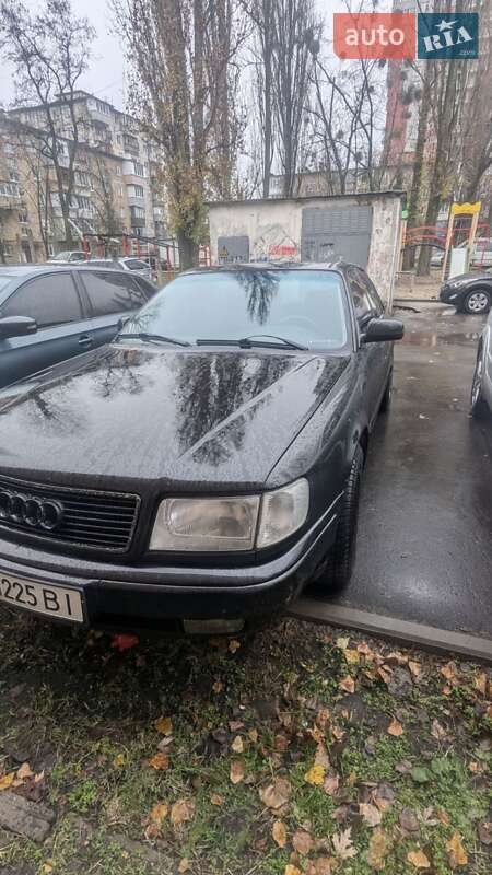 Седан Audi 100 1994 в Киеве