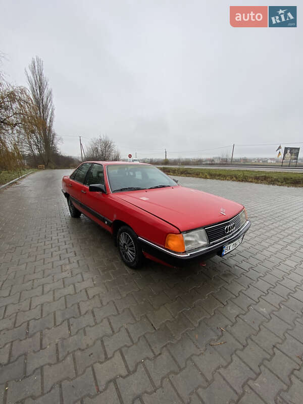 Седан Audi 100 1987 в Копычинце