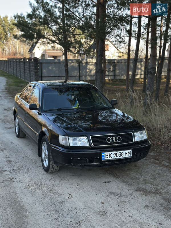 Седан Audi 100 1993 в Костополе