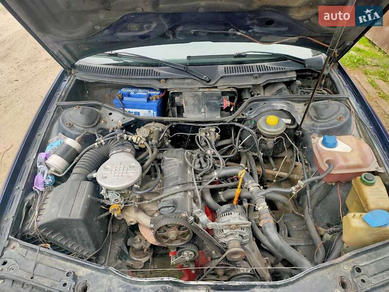 Седан Audi 100 1992 в Славуті