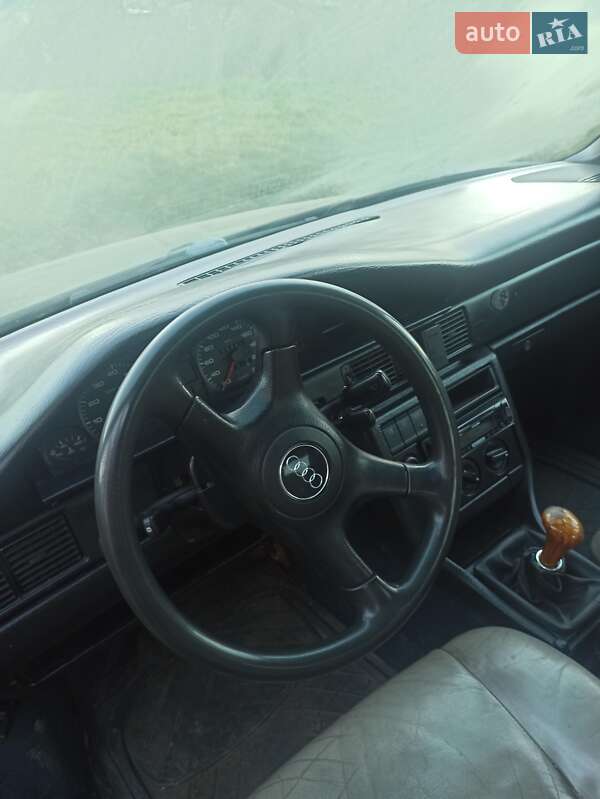 Седан Audi 100 1990 в Глухове