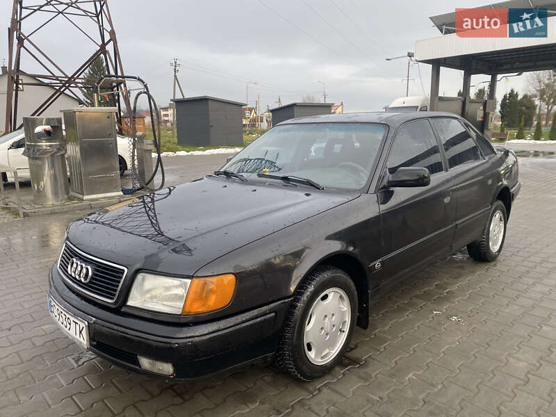 Седан Audi 100 1994 в Рудки