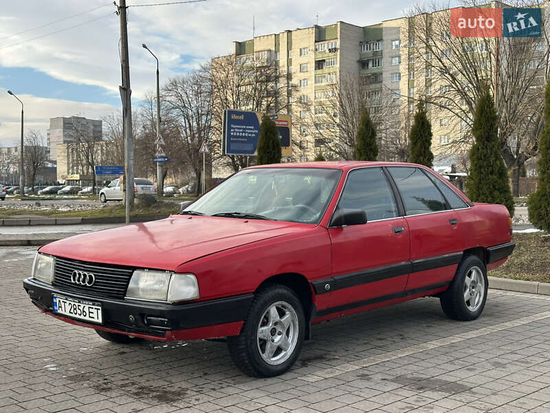 Седан Audi 100 1988 в Дрогобыче