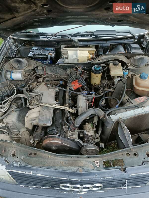 Седан Audi 100 1988 в Старій Вижівці