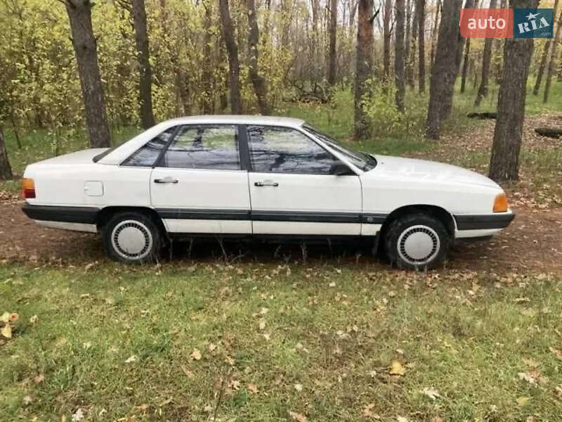 Седан Audi 100 1985 в Дніпрі фото 7 Седан Audi 100 1985 в Дніпрі