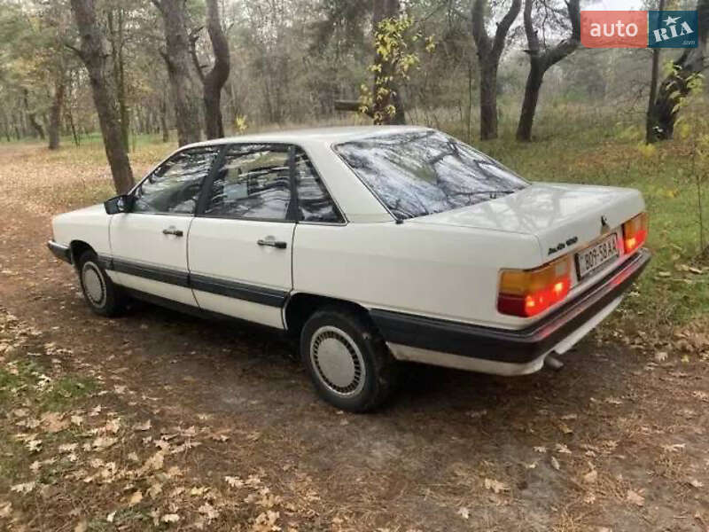 Седан Audi 100 1985 в Дніпрі фото 10 Седан Audi 100 1985 в Дніпрі