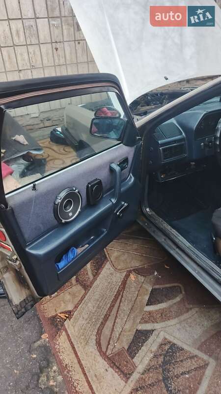 Универсал Audi 100 1983 в Киеве фото 29 Универсал Audi 100 1983 в Киеве