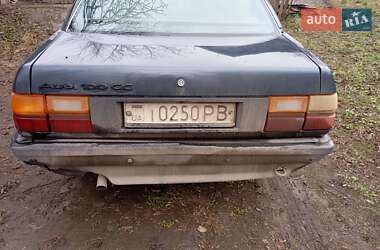 Седан Audi 100 1988 в Шумске