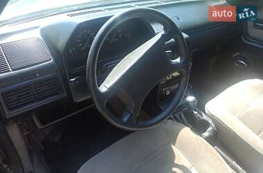 Седан Audi 100 1988 в Шумске