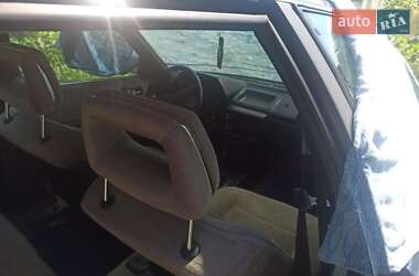 Седан Audi 100 1988 в Шумске
