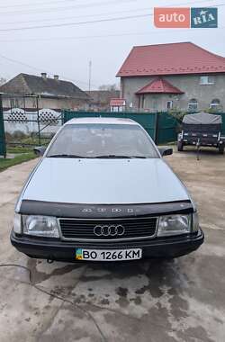Седан Audi 100 1989 в Чорткові