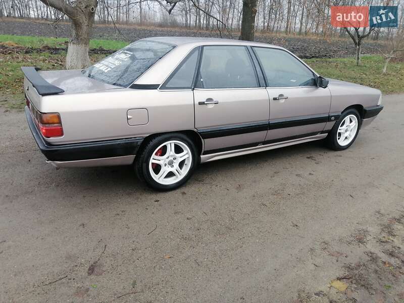 Седан Audi 100 1985 в Білій Церкві фото 5 Седан Audi 100 1985 в Білій Церкві