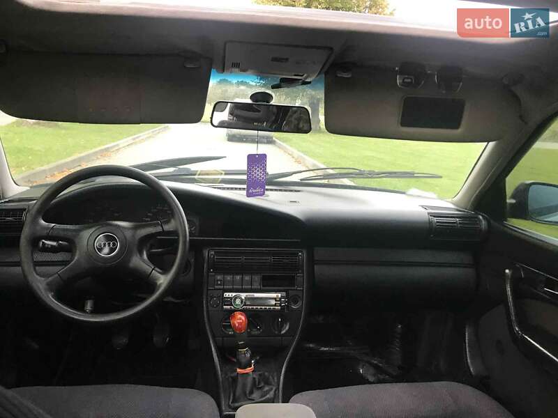 Седан Audi 100 1992 в Сокалі