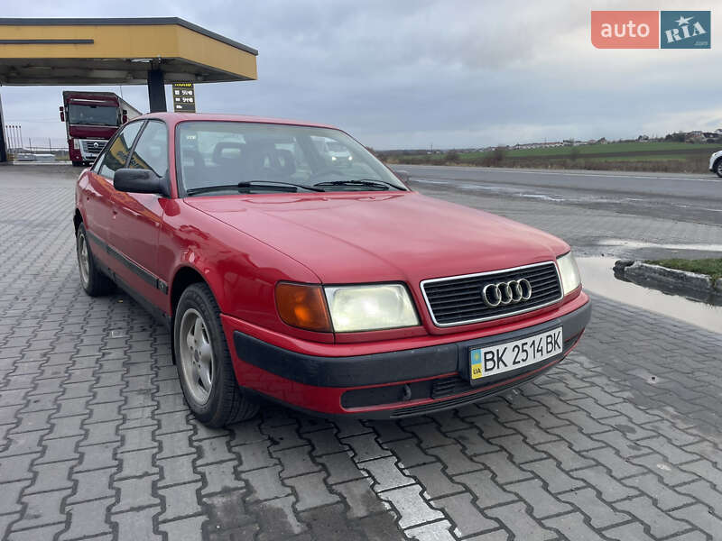 Audi 100 1992 Audi 100 1992