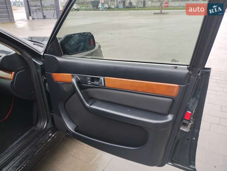 Седан Audi 100 1992 в Кам'янець-Подільському