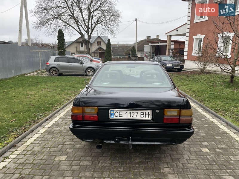 Седан Audi 100 1989 в Черновцах