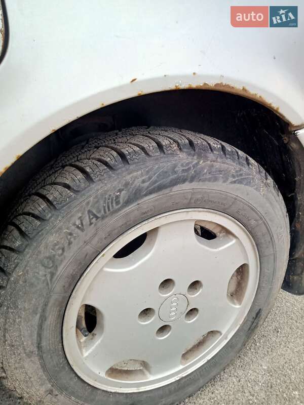 Універсал Audi 100 1991 в Макарові