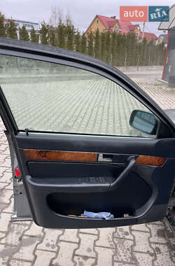 Седан Audi 100 1993 в Черновцах