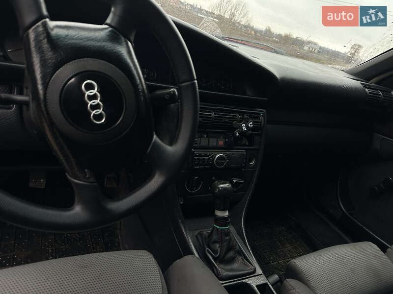 Седан Audi 100 1991 в Шумську