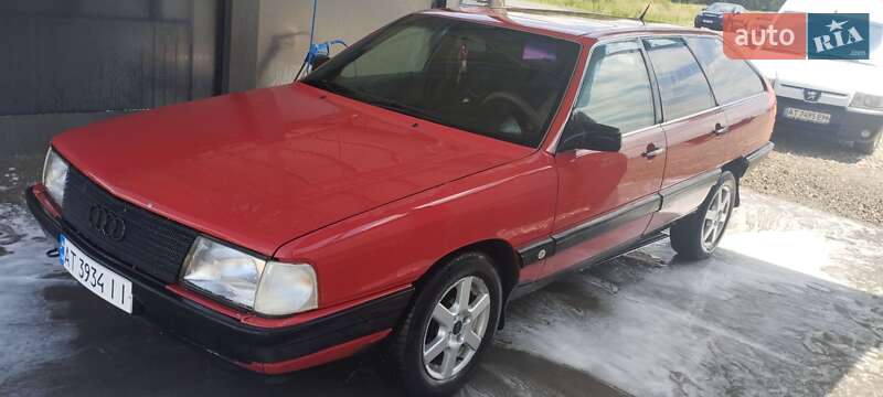 Универсал Audi 100 1988 в Калуше