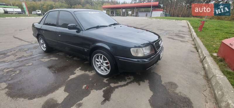 Седан Audi 100 1993 в Харькове