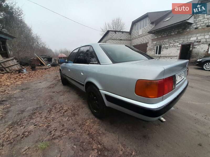 Седан Audi 100 1991 в Обухове