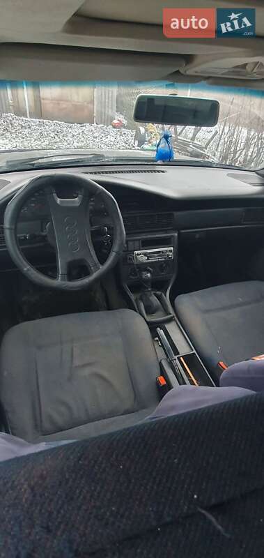 Седан Audi 100 1987 в Кременці
